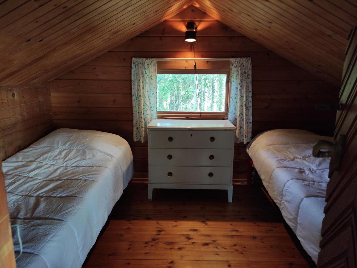 Old Finnish Lakeside Cottage With Sauna Оулу Экстерьер фото